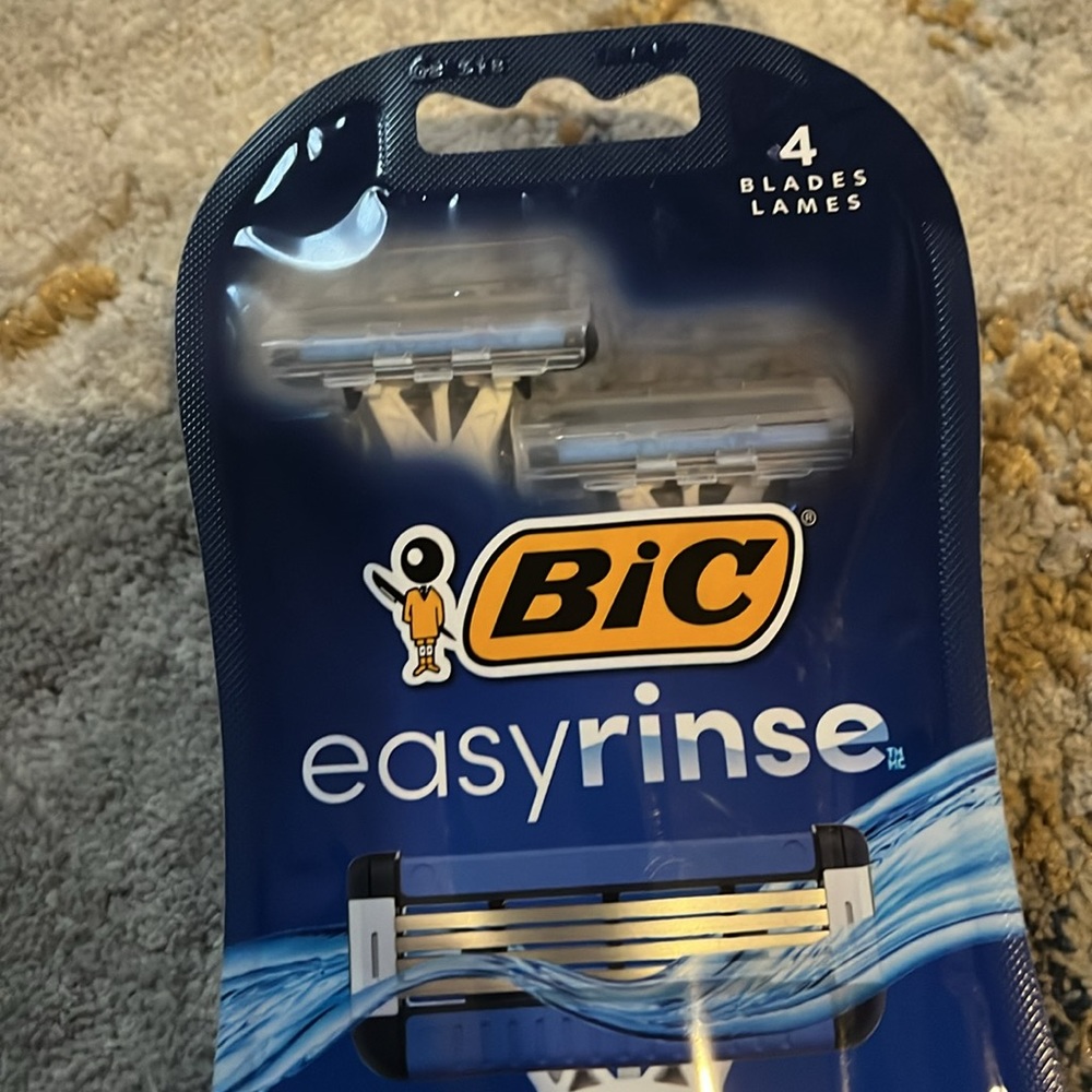 NWT Bic Easy Rinse Disposable Razors - Picture 5 of 6